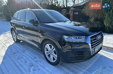 Позашляховик / Кросовер Audi Q7 2015 в Києві