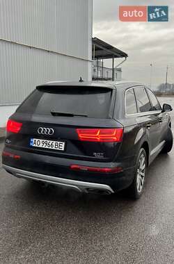 Внедорожник / Кроссовер Audi Q7 2017 в 