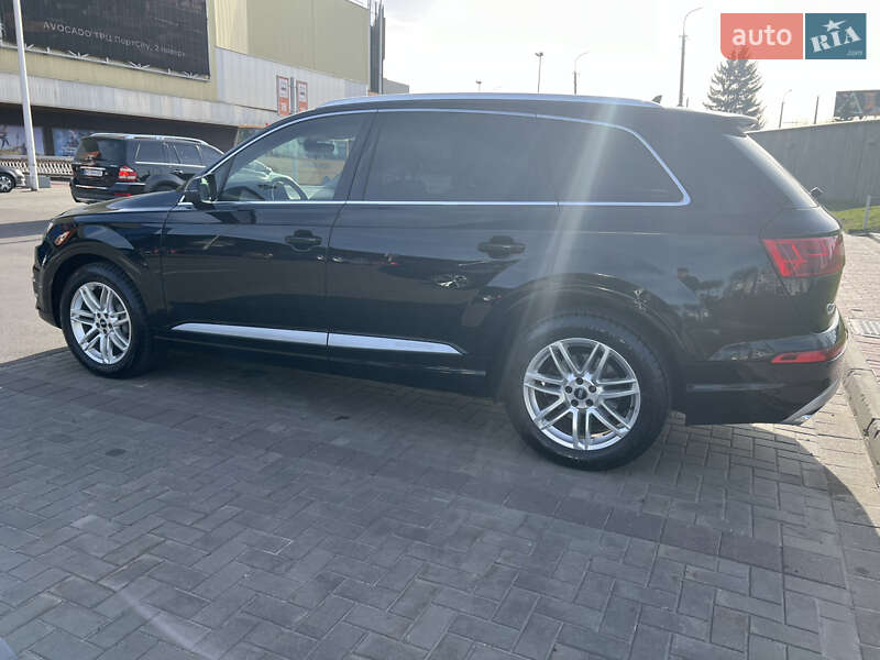 Внедорожник / Кроссовер Audi Q7 2016 в Луцке