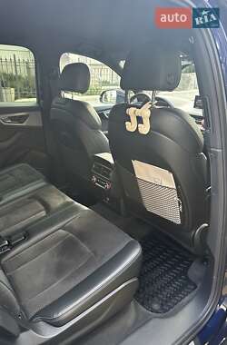 Внедорожник / Кроссовер Audi Q7 2018 в 