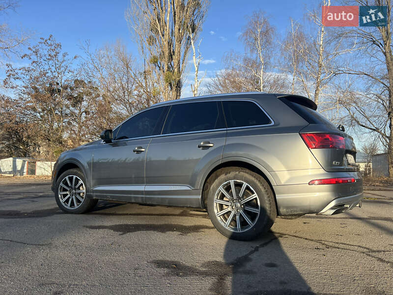 Внедорожник / Кроссовер Audi Q7 2016 в Тальном фото 7 Внедорожник / Кроссовер Audi Q7 2016 в Тальном