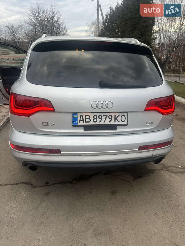 Позашляховик / Кросовер Audi Q7 2011 в Томашполі