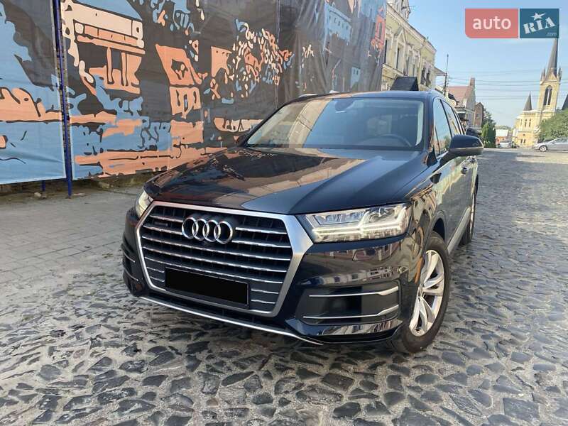 Внедорожник / Кроссовер Audi Q7 2017 в Луцке