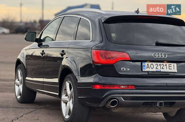 Позашляховик / Кросовер Audi Q7 2010 в Ужгороді