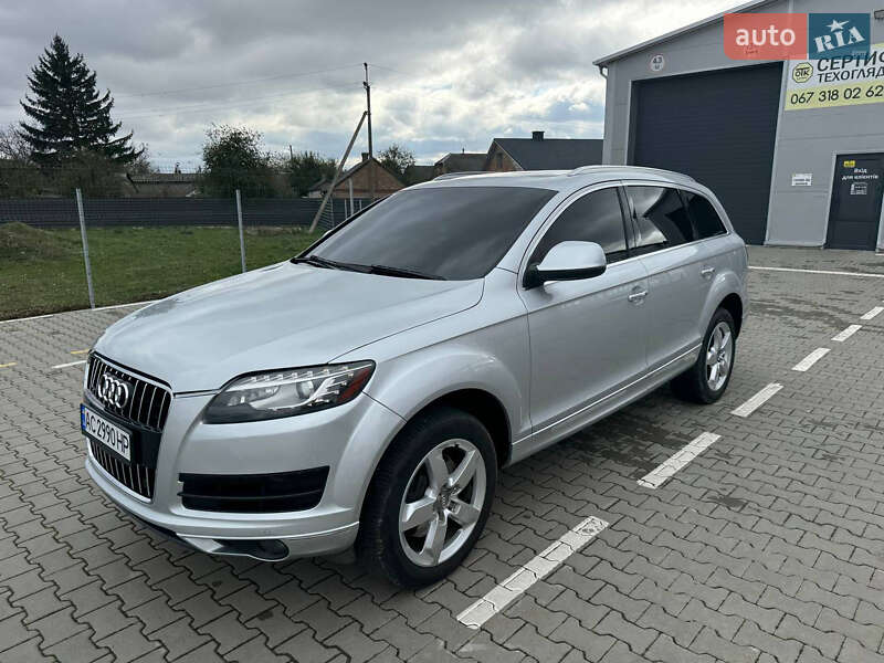 Позашляховик / Кросовер Audi Q7 2012 в Нововолинську