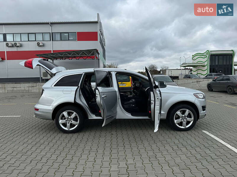Позашляховик / Кросовер Audi Q7 2012 в Нововолинську