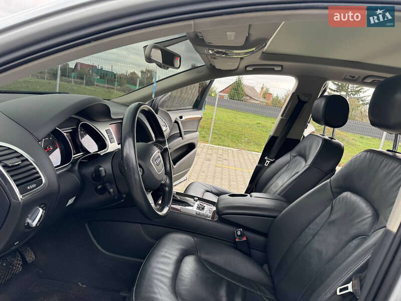 Позашляховик / Кросовер Audi Q7 2012 в Нововолинську
