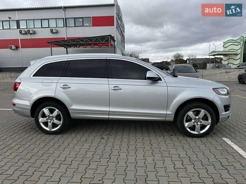 Позашляховик / Кросовер Audi Q7 2012 в Нововолинську