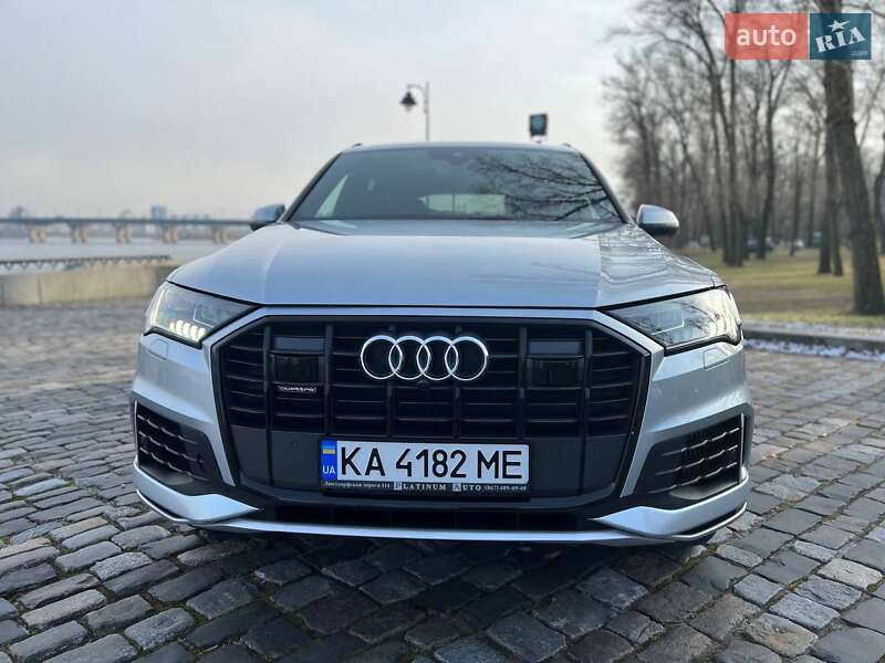 Внедорожник / Кроссовер Audi Q7 2021 в Киеве
