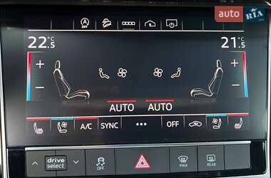 Позашляховик / Кросовер Audi Q7 2021 в 
