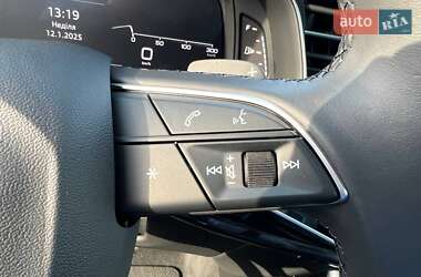 Позашляховик / Кросовер Audi Q7 2021 в 