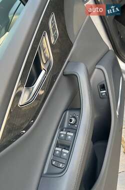 Позашляховик / Кросовер Audi Q7 2021 в 