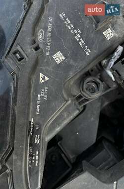 Позашляховик / Кросовер Audi Q7 2021 в 