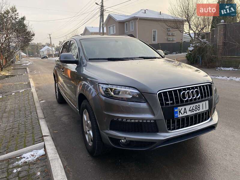 Внедорожник / Кроссовер Audi Q7 2015 в Киеве