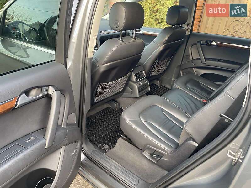 Внедорожник / Кроссовер Audi Q7 2015 в Киеве
