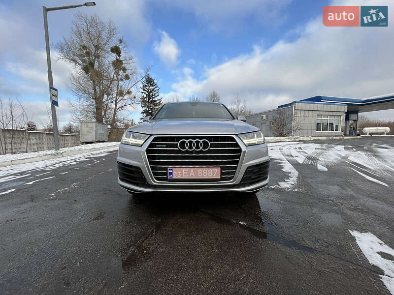 Внедорожник / Кроссовер Audi Q7 2018 в Ровно