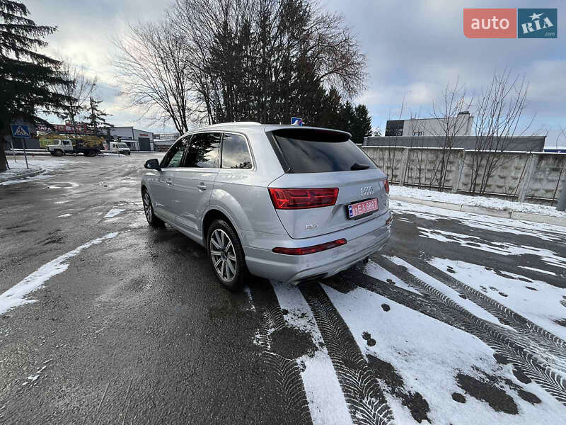 Внедорожник / Кроссовер Audi Q7 2018 в Ровно