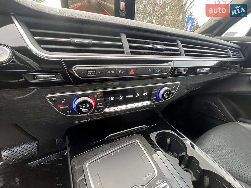 Внедорожник / Кроссовер Audi Q7 2018 в Ровно