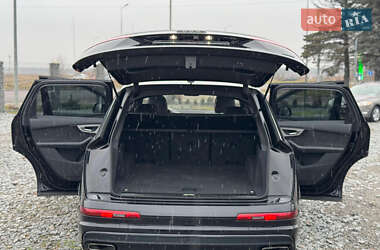 Внедорожник / Кроссовер Audi Q7 2018 в Ужгороде