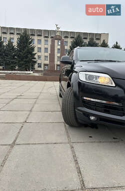 Позашляховик / Кросовер Audi Q7 2009 в 