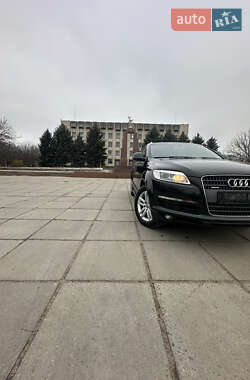 Позашляховик / Кросовер Audi Q7 2009 в 