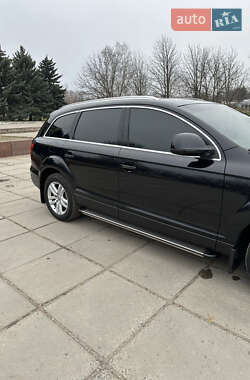 Позашляховик / Кросовер Audi Q7 2009 в 