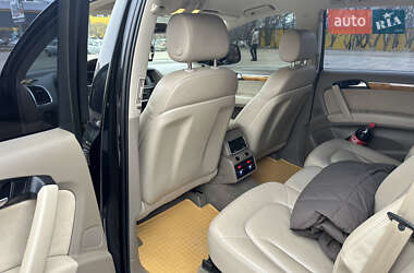 Позашляховик / Кросовер Audi Q7 2009 в 