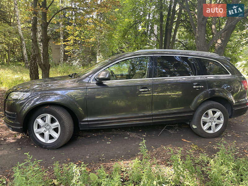 Позашляховик / Кросовер Audi Q7 2010 в Дніпрі фото 5 Позашляховик / Кросовер Audi Q7 2010 в Дніпрі