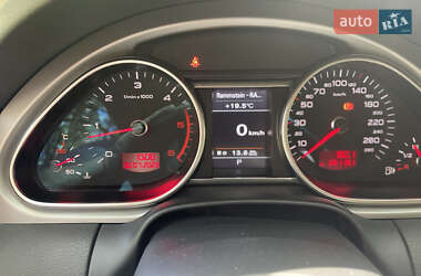 Внедорожник / Кроссовер Audi Q7 2010 в 
