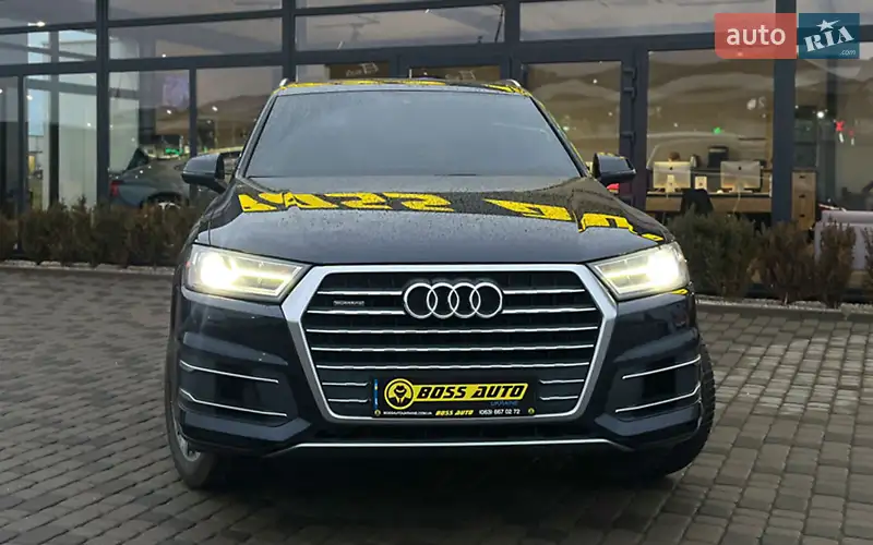 Внедорожник / Кроссовер Audi Q7 2016 в 
