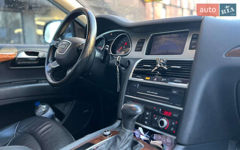 Внедорожник / Кроссовер Audi Q7 2012 в Черновцах
