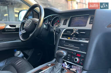 Внедорожник / Кроссовер Audi Q7 2012 в 