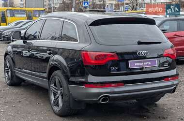 Внедорожник / Кроссовер Audi Q7 2013 в 