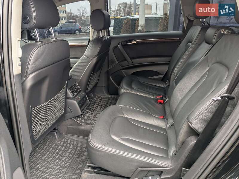 Позашляховик / Кросовер Audi Q7 2013 в Києві
