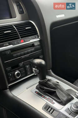 Позашляховик / Кросовер Audi Q7 2007 в 
