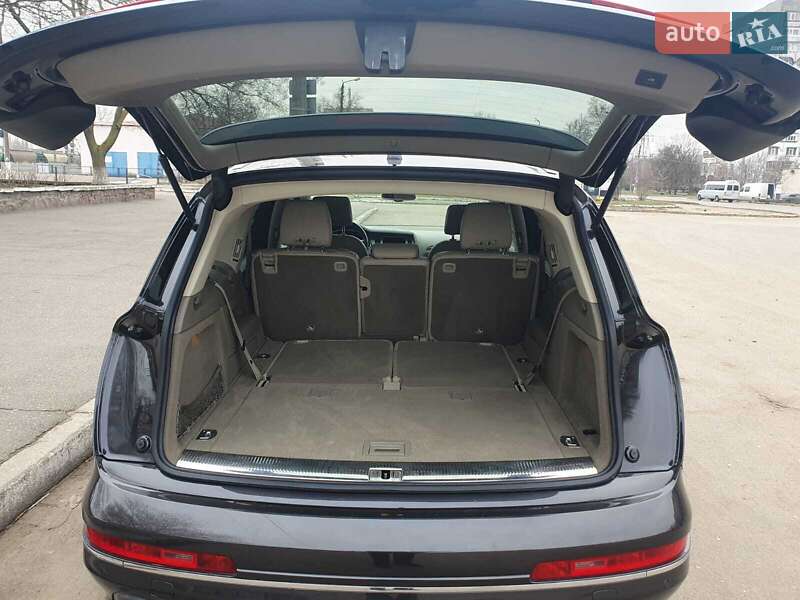 Позашляховик / Кросовер Audi Q7 2013 в Миколаєві