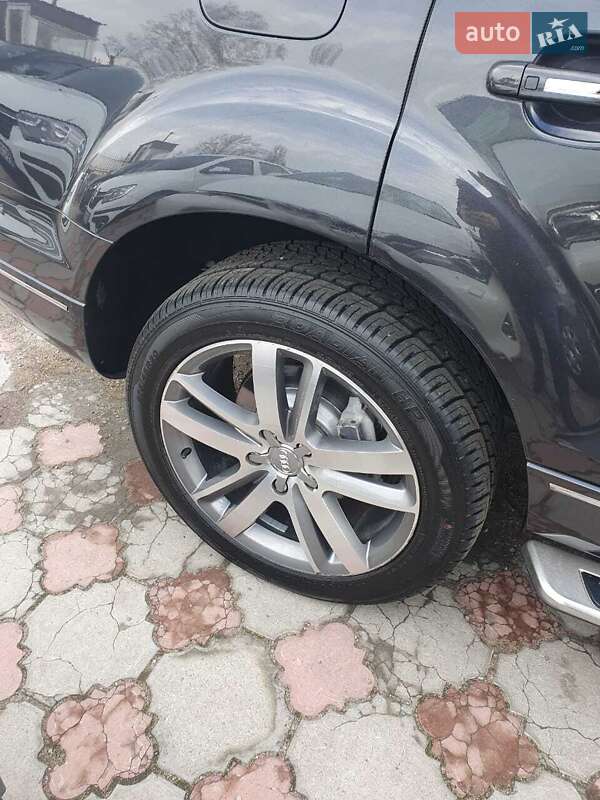 Позашляховик / Кросовер Audi Q7 2013 в Миколаєві