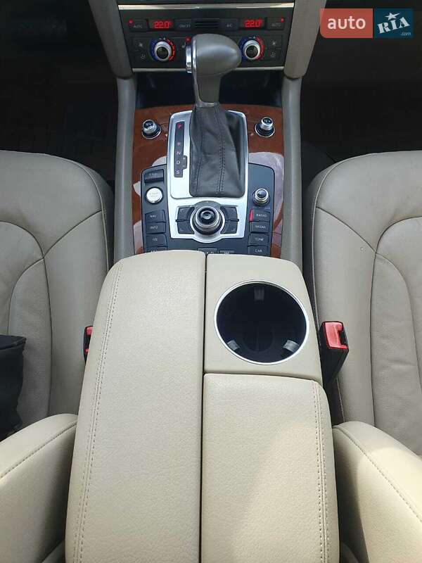 Позашляховик / Кросовер Audi Q7 2013 в Миколаєві