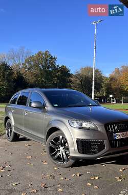 Внедорожник / Кроссовер Audi Q7 2014 в 