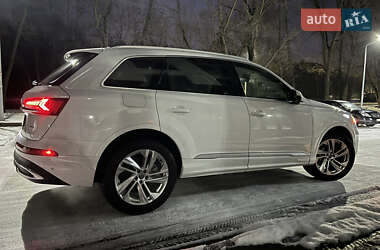 Внедорожник / Кроссовер Audi Q7 2020 в Новояворовске