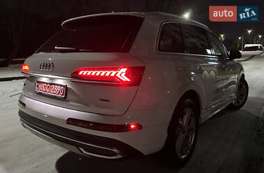 Внедорожник / Кроссовер Audi Q7 2020 в Новояворовске