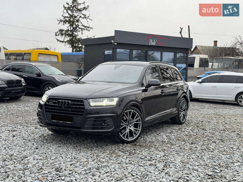 Позашляховик / Кросовер Audi Q7 2018 в Ужгороді