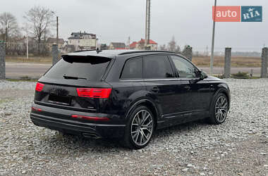 Позашляховик / Кросовер Audi Q7 2018 в Ужгороді