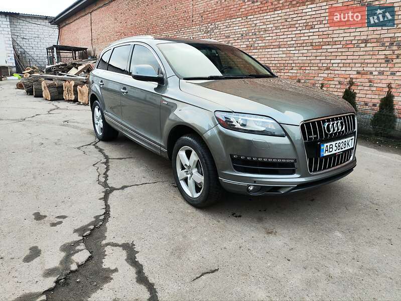 Внедорожник / Кроссовер Audi Q7 2014 в 