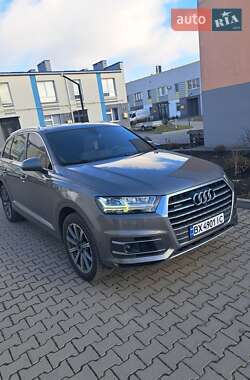 Внедорожник / Кроссовер Audi Q7 2016 в Хмельницком
