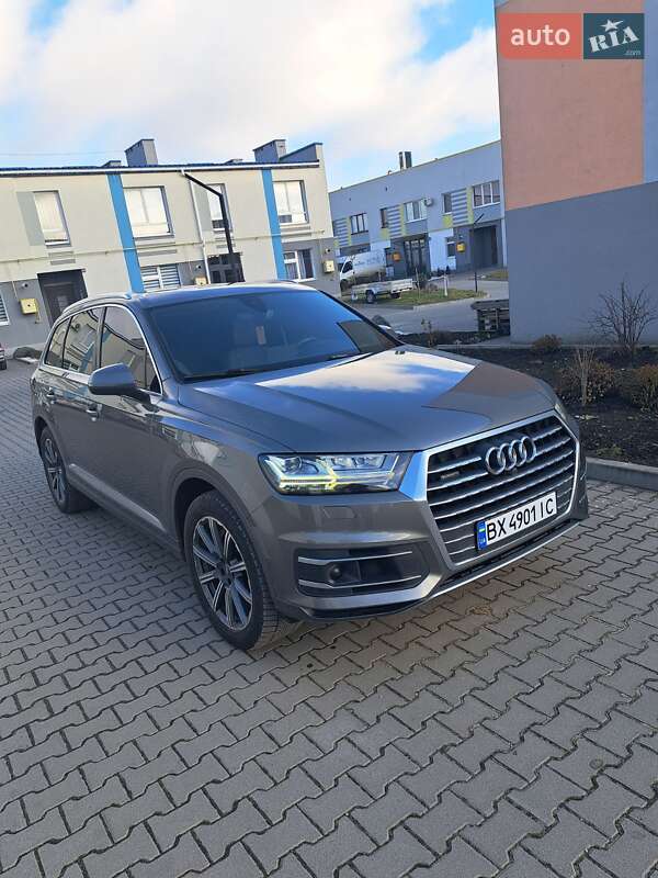 Позашляховик / Кросовер Audi Q7 2016 в Хмельницькому