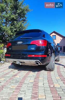 Внедорожник / Кроссовер Audi Q7 2015 в 