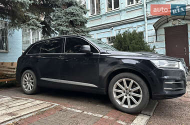 Внедорожник / Кроссовер Audi Q7 2016 в 