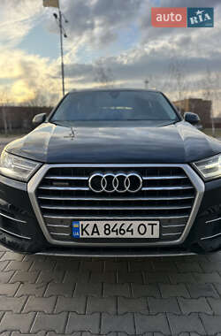 Позашляховик / Кросовер Audi Q7 2017 в Києві