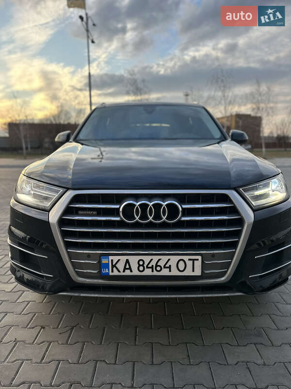 Внедорожник / Кроссовер Audi Q7 2017 в Киеве